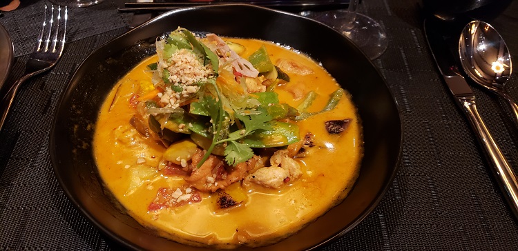 Panang Red Curry Coconut Chcken in Tamarind. 