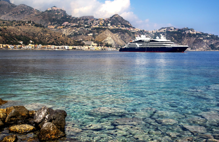 Ponant ship. Photo by Ponant.