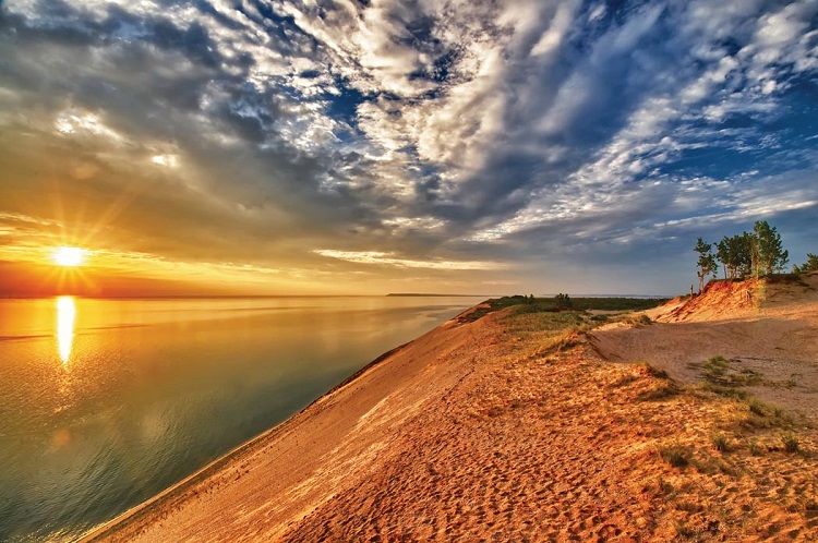 Sleeping Bear Dunes National Seashore in Michigan. Photo by Tauck Creative. 