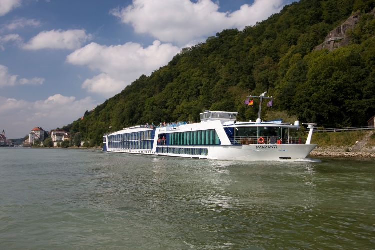 AmaDante sails in France for AmaWaterways. Photo by AmaWaterways.