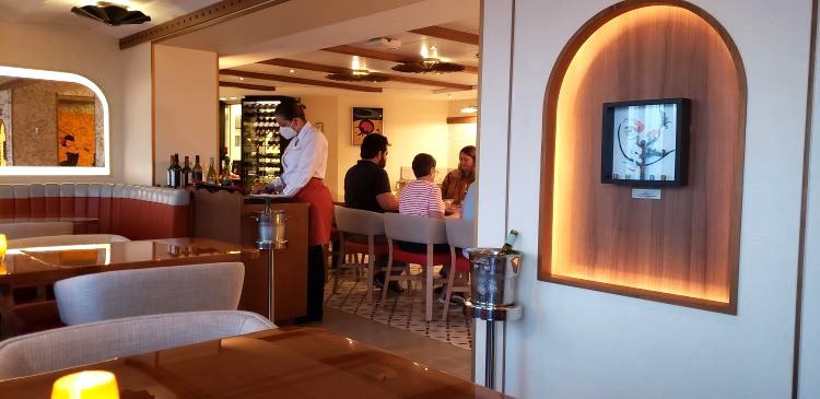 Cuadro 44 is an intimate, Spanish specialty restaurant. Photo by Susan J. Young.