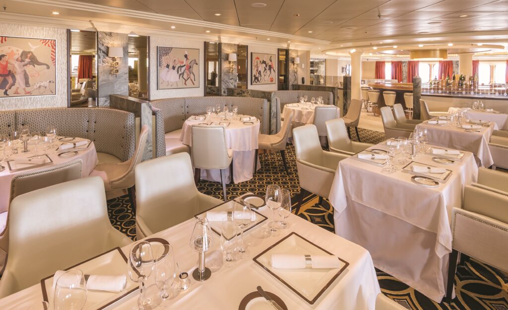 Verandah Restaurant is a specialty dining restaurant on Cunard's QM2. Photo by Cunard Line.