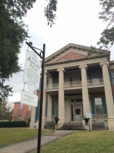 The antebellum-era Magnolia Hall in Natchez, MS. Photo by Visit Natchez.