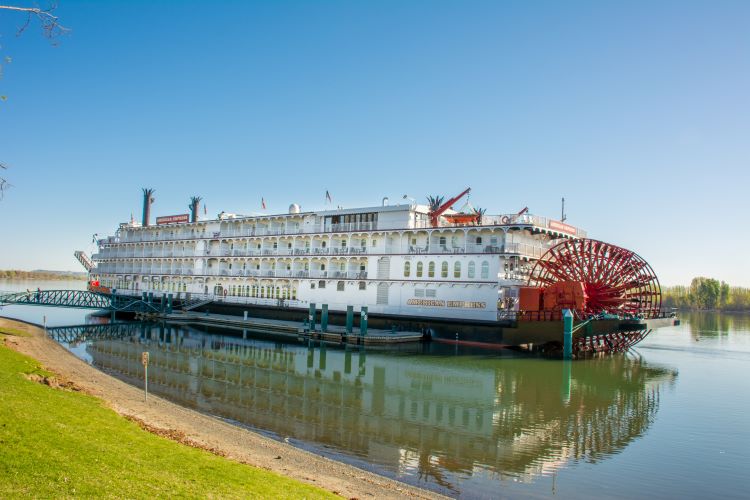 American Empress is the American Queen Voyages vessel sailing on the Columbia and Snake Rivers of the Pacific Northwest U.S. Photo by American Queen Voyages. 
