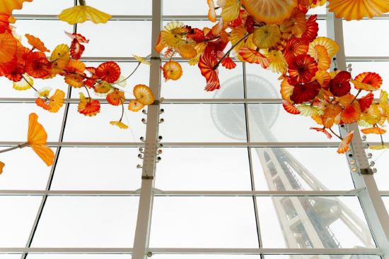 Creative glass artwork is displayed at Chihuly Glass and Garden, Seattle, near the Space Needle. Photo by Greg Balkin – Wondercamp