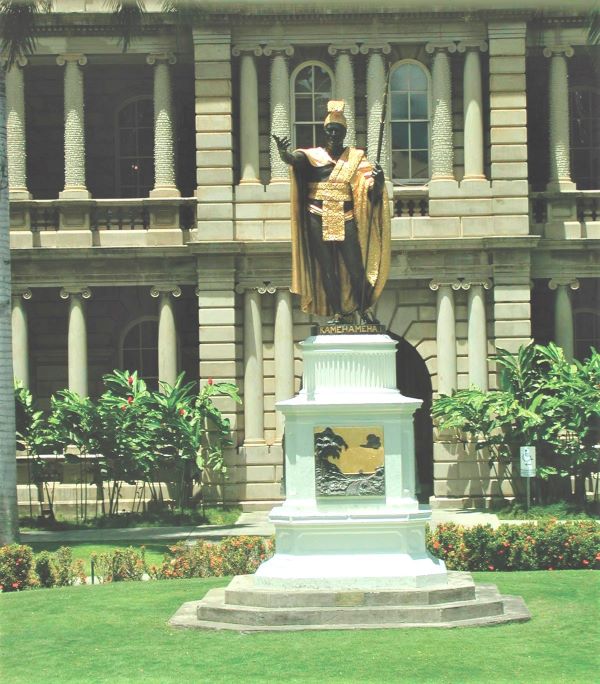 King Kamehameha statue in downtown Honolulu, Oahu, Hawaii. Photo by Tauck. 