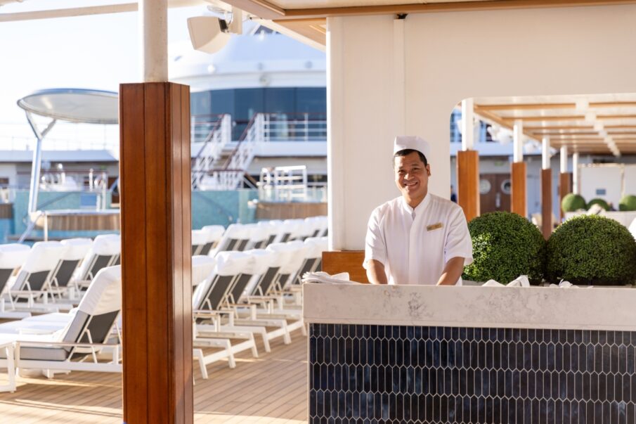 Regent Seven Seas Cruises' Seven Seas Mariner now has a new Pool Grill with new casual dining options. Photo by Regent Seven Seas Cruises.